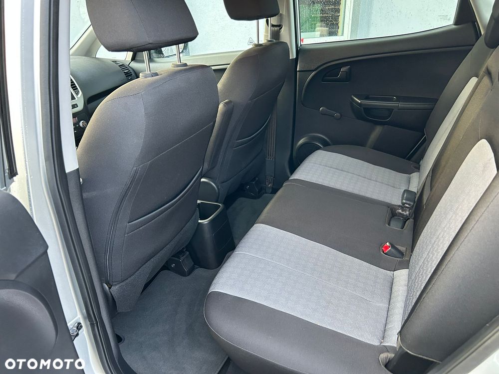 Kia Venga 1.6 CRDi 128 ISG Vision - 7