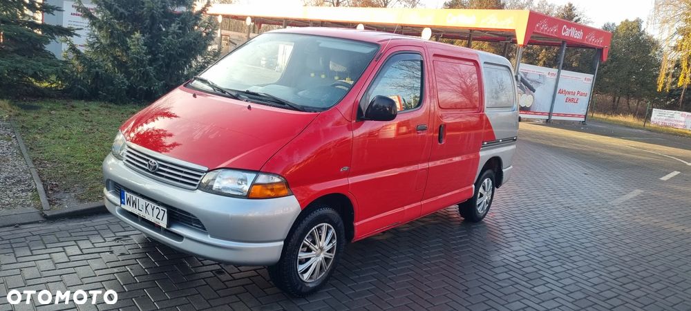 Toyota Hiace - 1