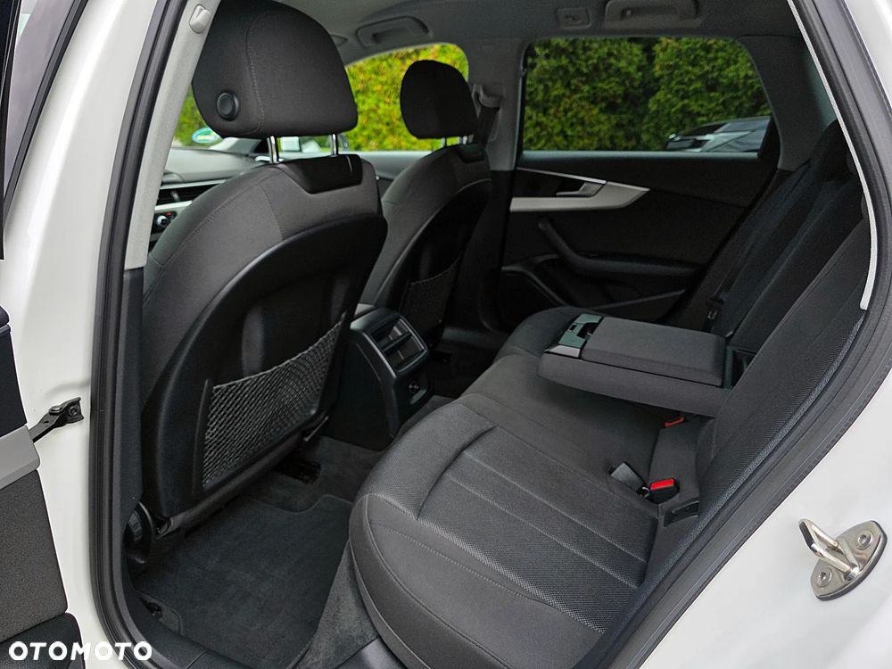 Audi A4 Avant 2.0 TDI - 31