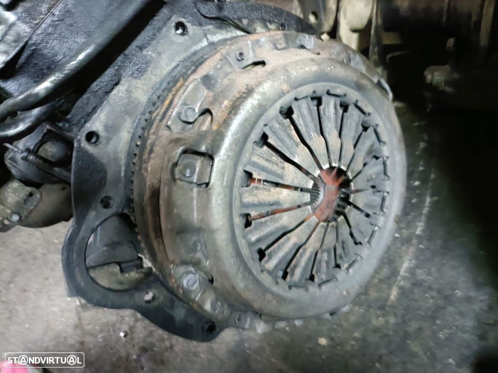 Mitsubishi Pajero 2.5 TDi GLS - 46