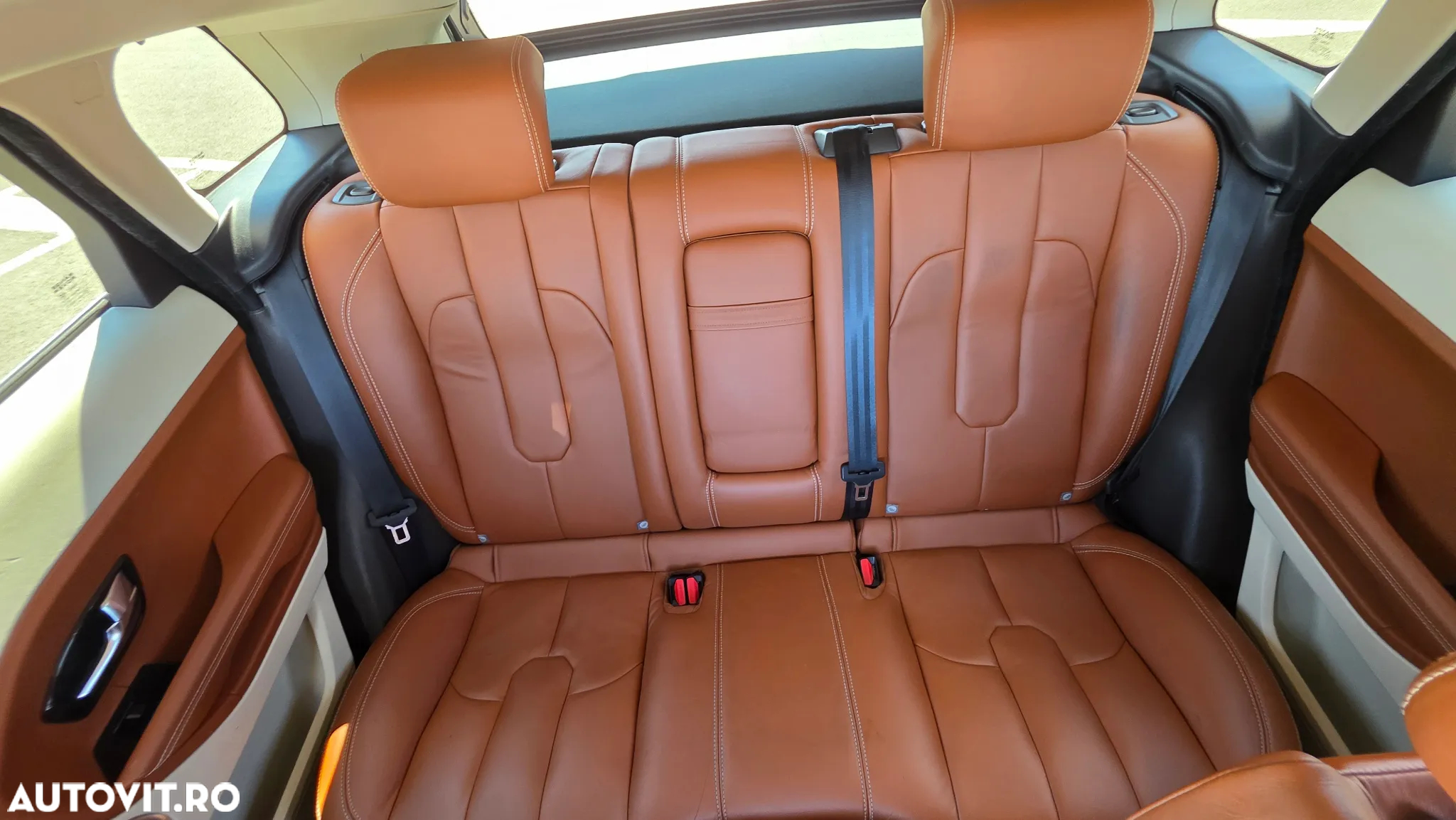Land Rover Range Rover Evoque - 24