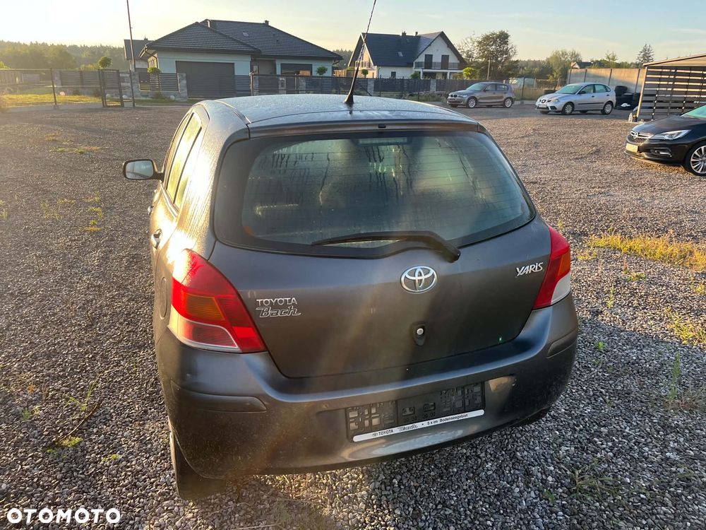 Toyota Yaris 1.0 VVT-i Cool - 13