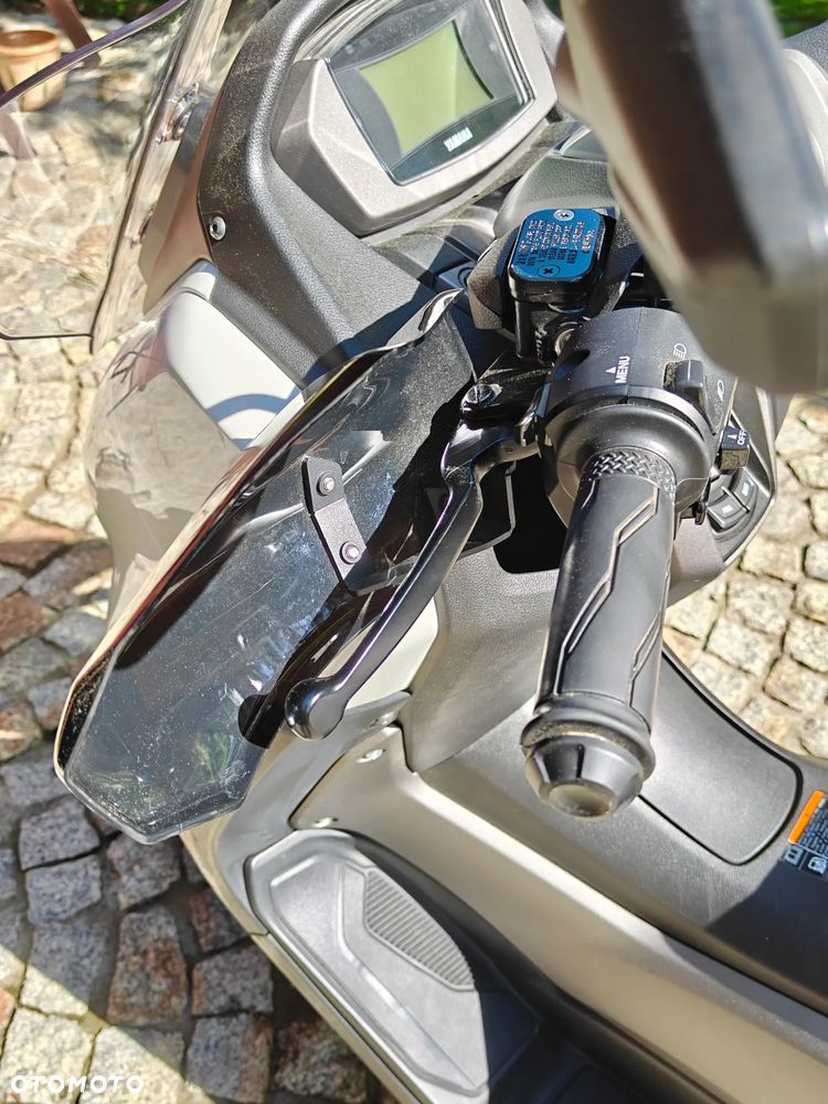 Yamaha NMAX - 13