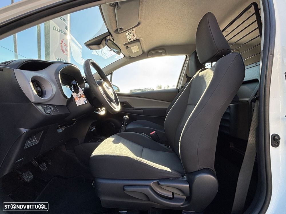 Toyota Yaris 1.4 D-4D ACtive+AC - 9