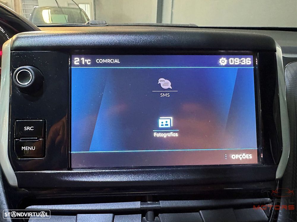 Peugeot 2008 1.2 PureTech Style - 32