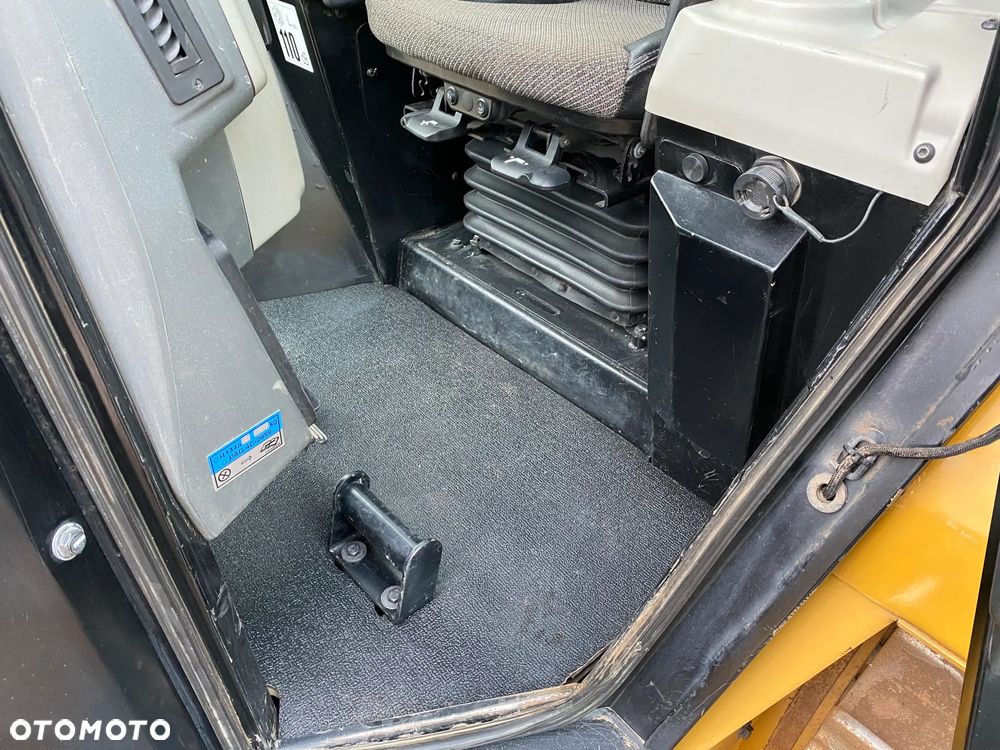 Caterpillar CAT D6N LGP, 2016 ROK, 7800 MTH, Z NIEMIEC, PIĘKNY STAN - 24