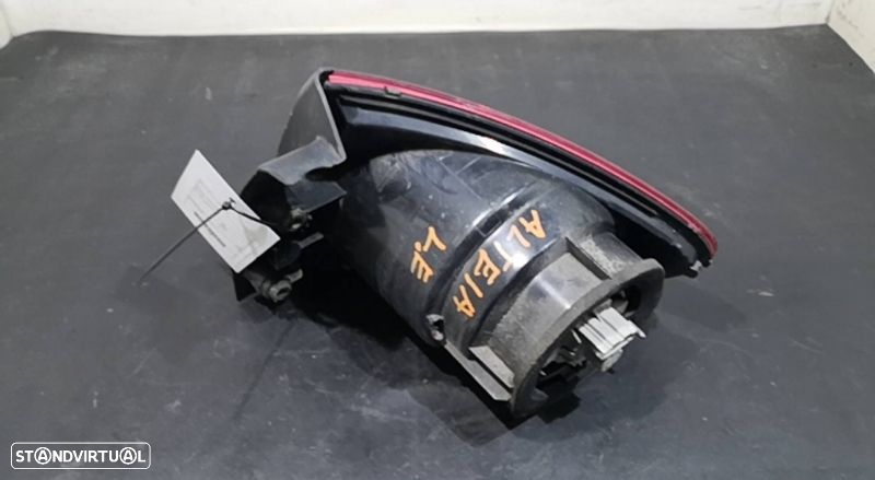 Farolim Stop Esq Seat Altea (5P1) - 2