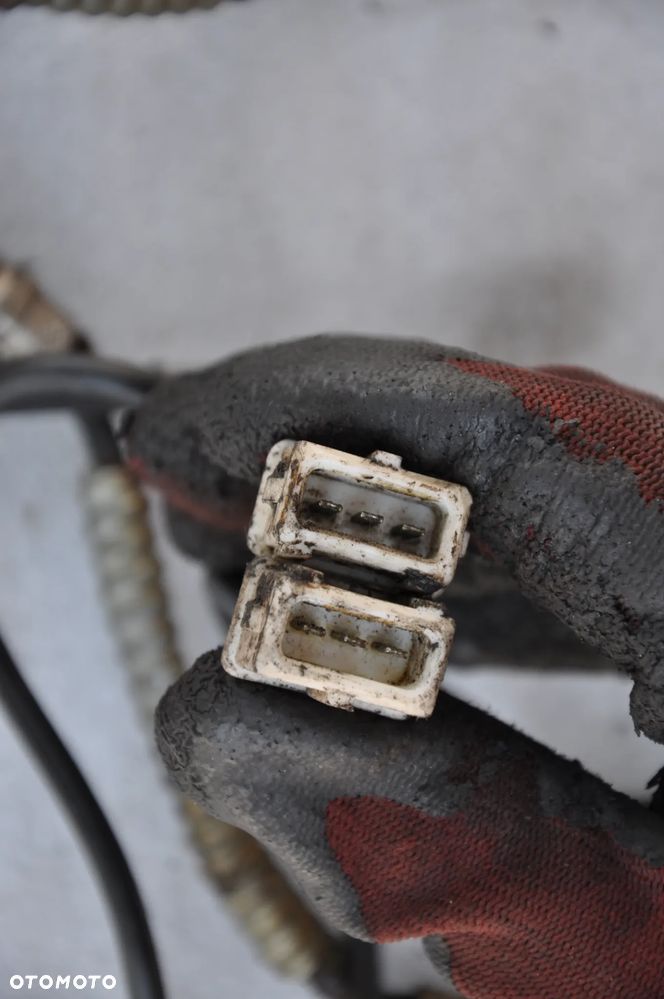 BOLEC SWORZEŃ PODNOŚNIKA MASSEY FERGUSON 7480 6480 6485 - 3