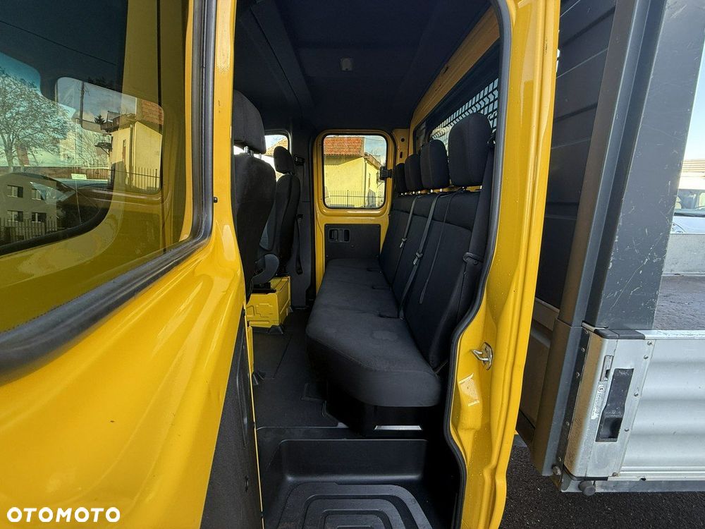 Mercedes-Benz Sprinter - 11