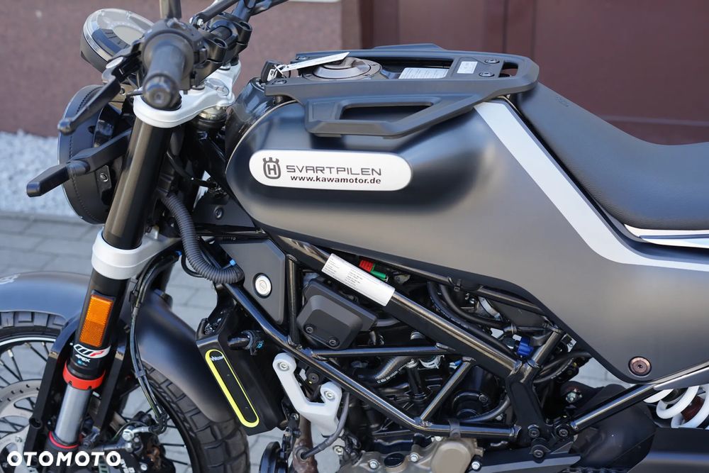 Husqvarna Svartpilen - 28