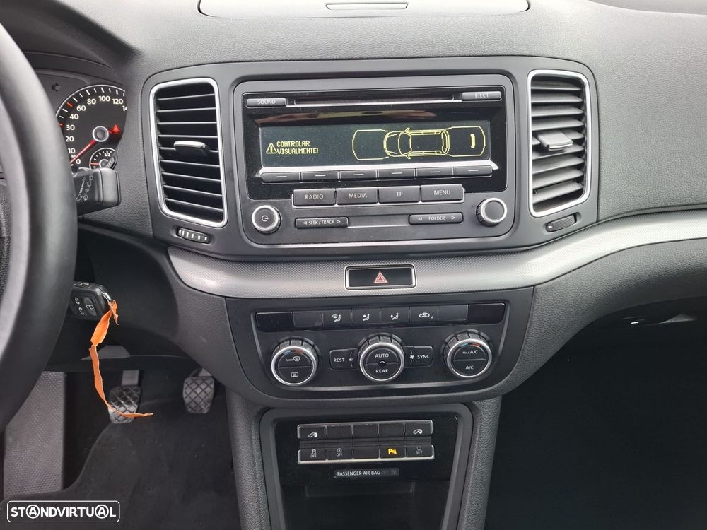 VW Sharan 2.0 TDI Confortline - 22