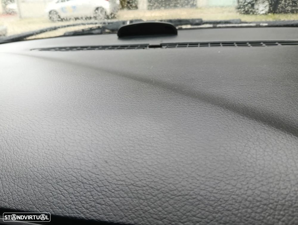 Audi A4 Avant 1.9 TDI Attraction - 22