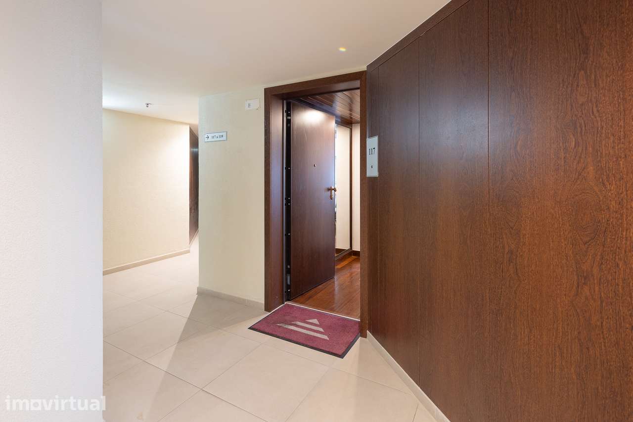 Apartamento T1 à venda no emblemático condomínio Cascais Atrium - Grande imagem: 2/25