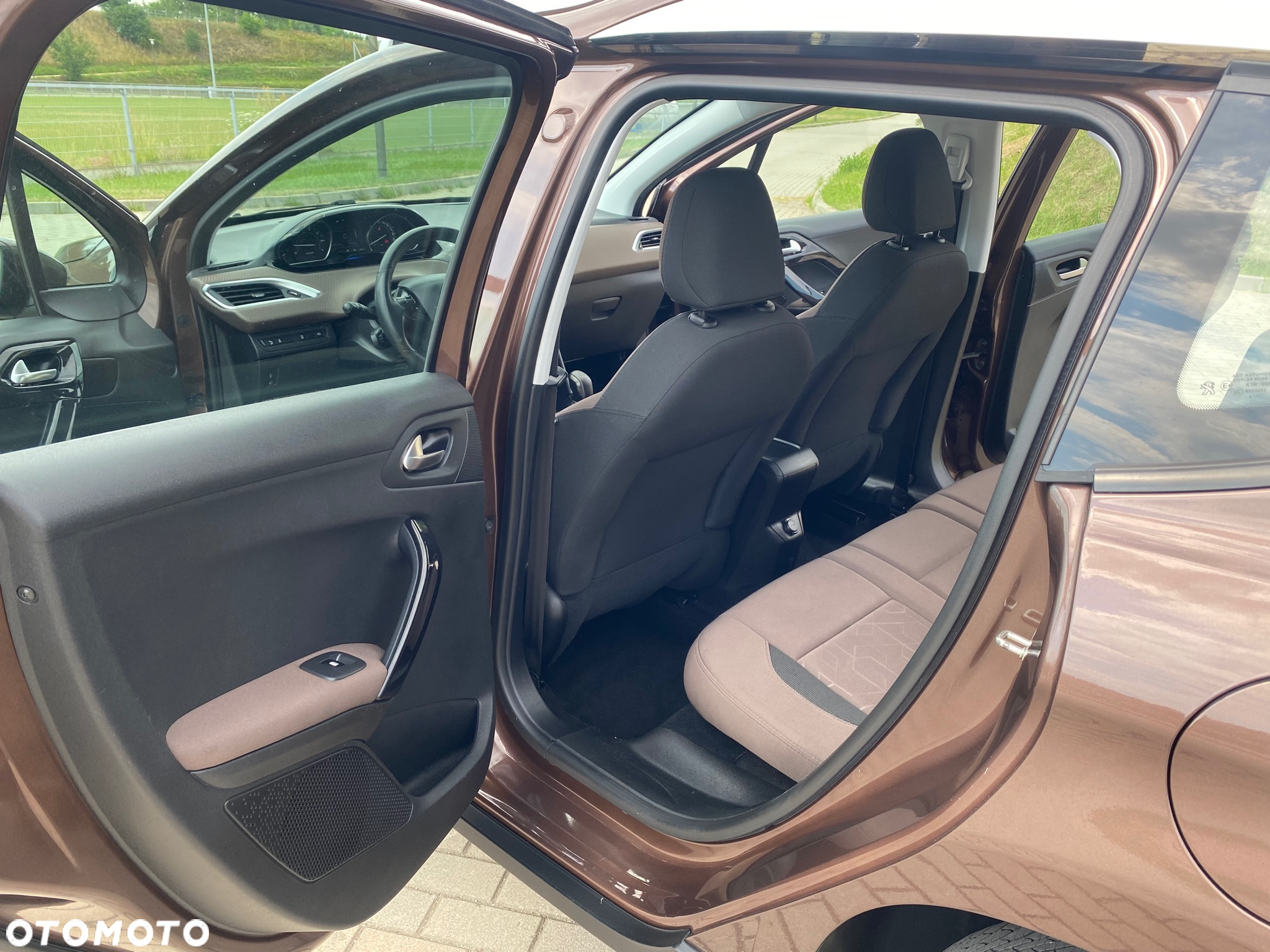 Peugeot 2008 PureTech 110 Stop&Start Black Edition - 21