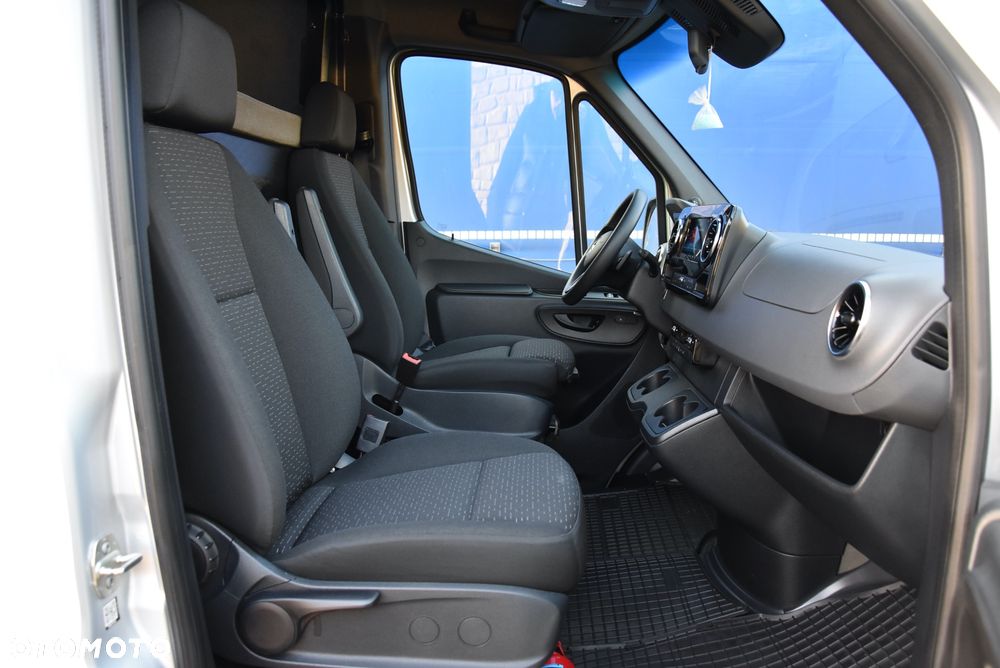 Mercedes-Benz SPRINTER 2022 / ZABUDOWA KEGGER LOW RACE + / AUTOLAWETA / HAK / 3.0 V6 AUTOMAT / DUŻY MBUX / KAMERA COFANIA / SYPIALKA SPOJKAR / PODUSZKI TYŁ / UNIKAT / STAN FABRYCZNIE NOWY - 40