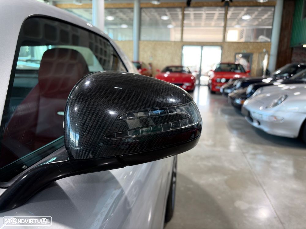 Mercedes-Benz SLS 63 AMG - 11