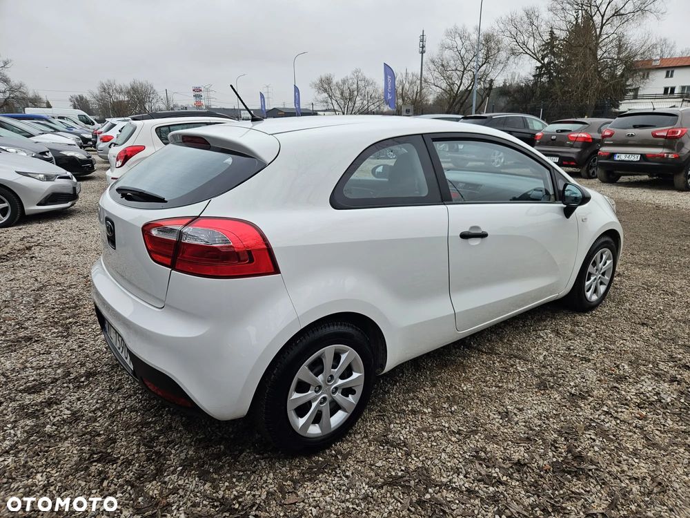 Kia Rio 1.2 Business Line - 15