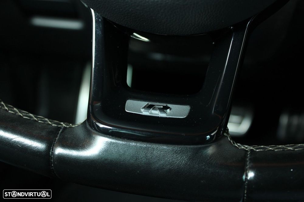 VW Golf R 2.0 TSI OPF 4Motion DSG - 31