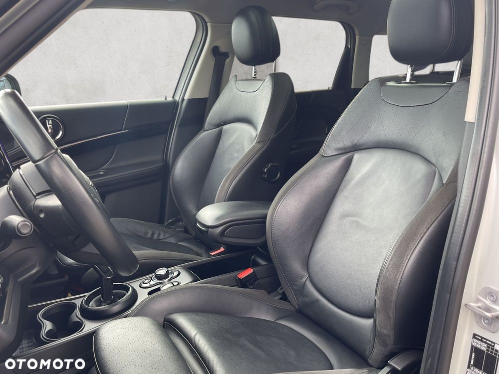 MINI Countryman Cooper Classic Trim - 18