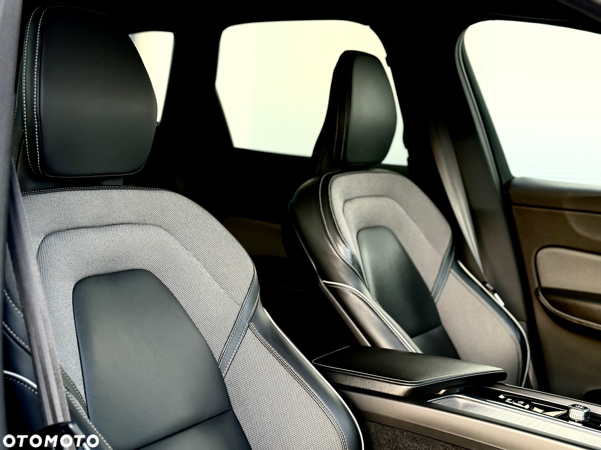 Volvo XC 60 B4 D AWD Geartronic RDesign - 30