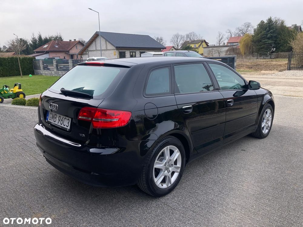 Audi A3 Sportback - 4