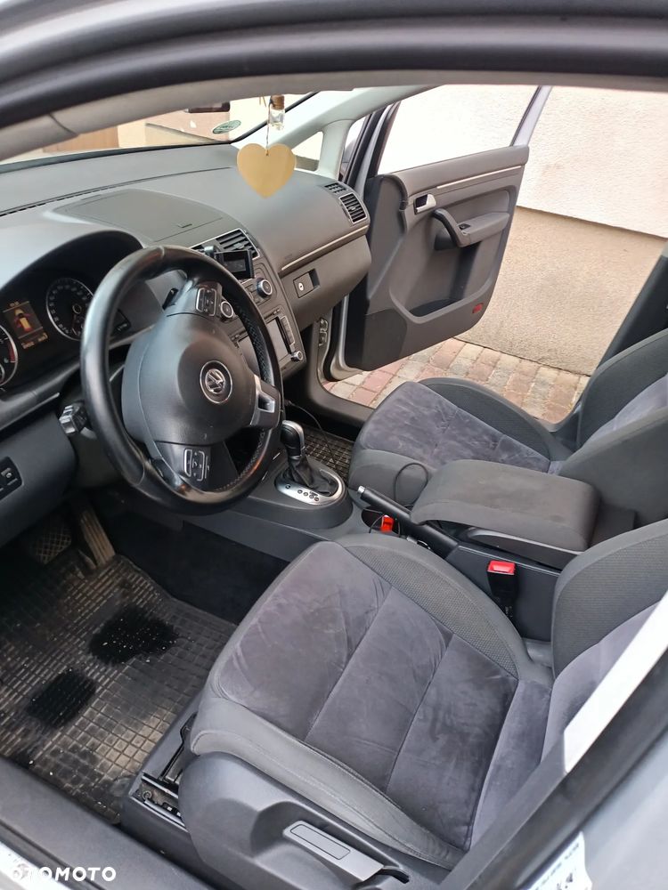 Volkswagen Touran 2.0 TDI DPF Highline DSG - 6