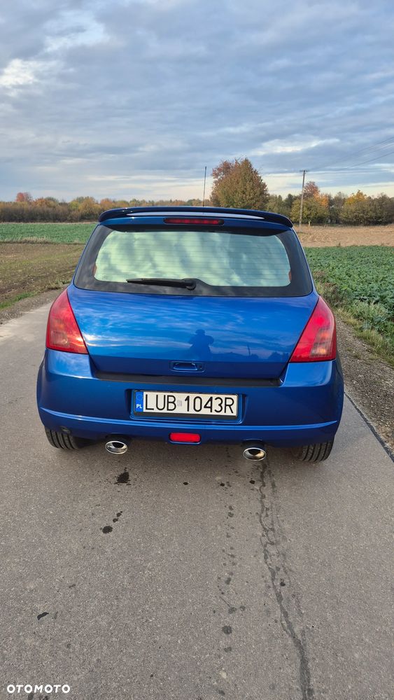 Suzuki Swift 2006 photo 2