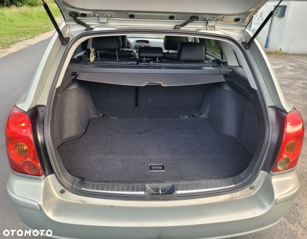 Toyota Avensis 2.0 D-4D Executive - 10