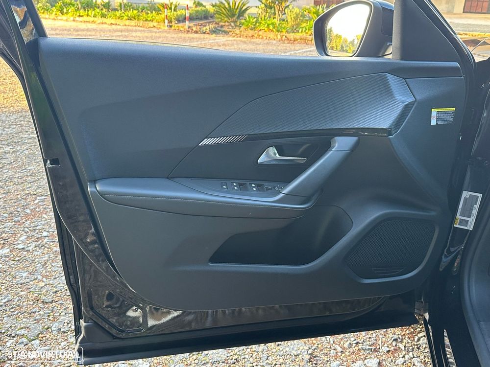 Peugeot 2008 1.2 PureTech Allure Pack - 6