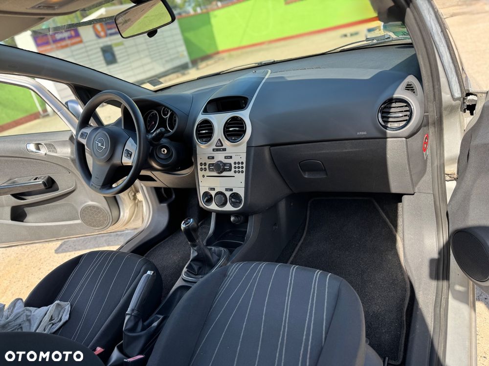Opel Corsa - 14