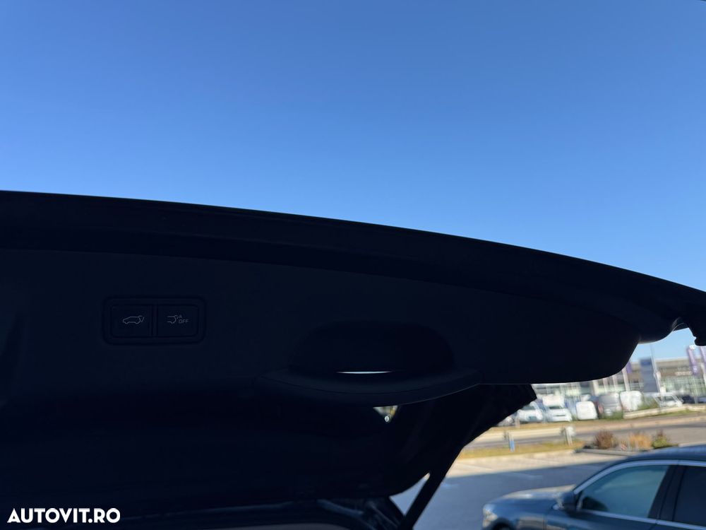 Kia Carnival - 30