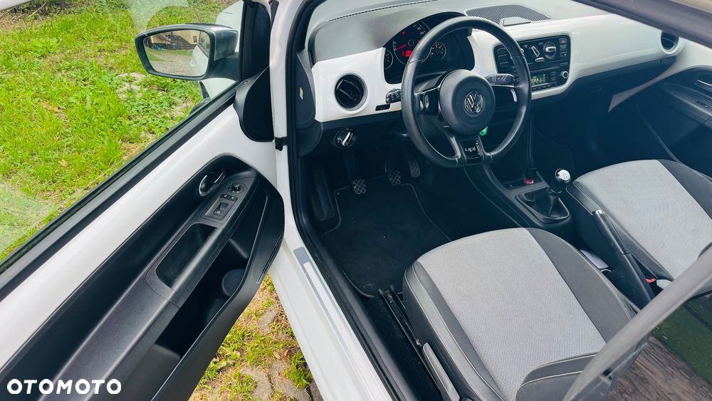 Volkswagen up! - 12