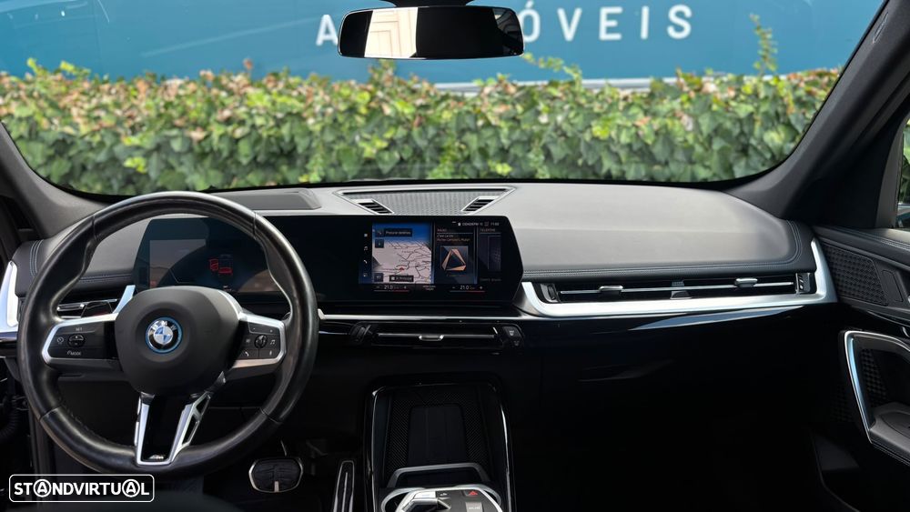 BMW iX1 xDrive30 M Sport Pack - 5