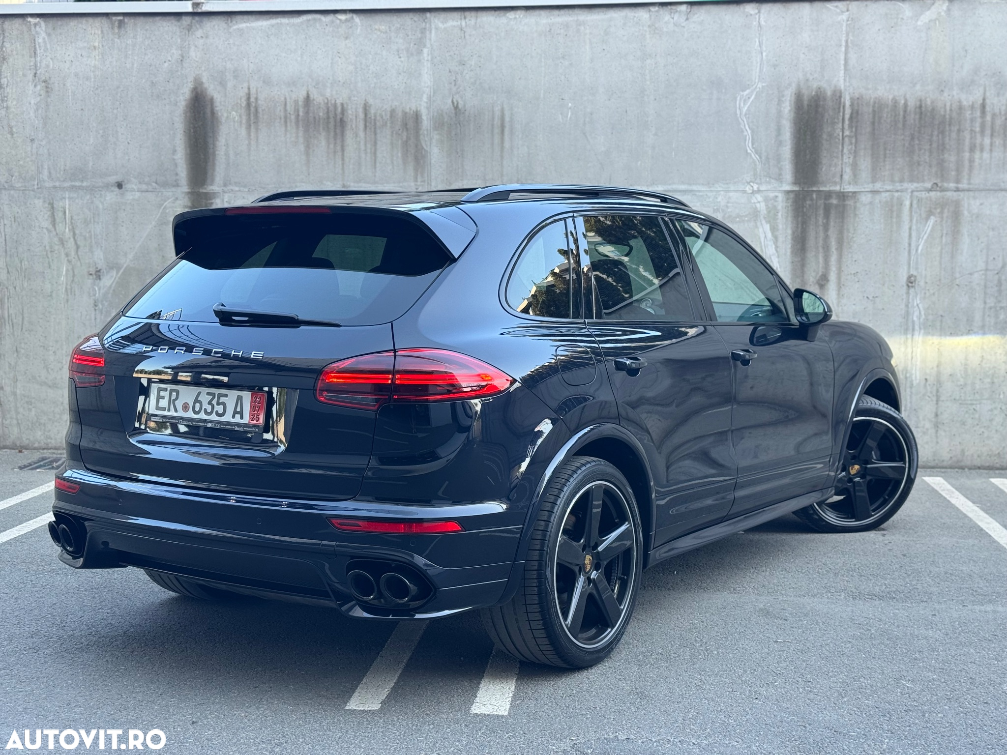 Porsche Cayenne Diesel Platinum Edition - 4