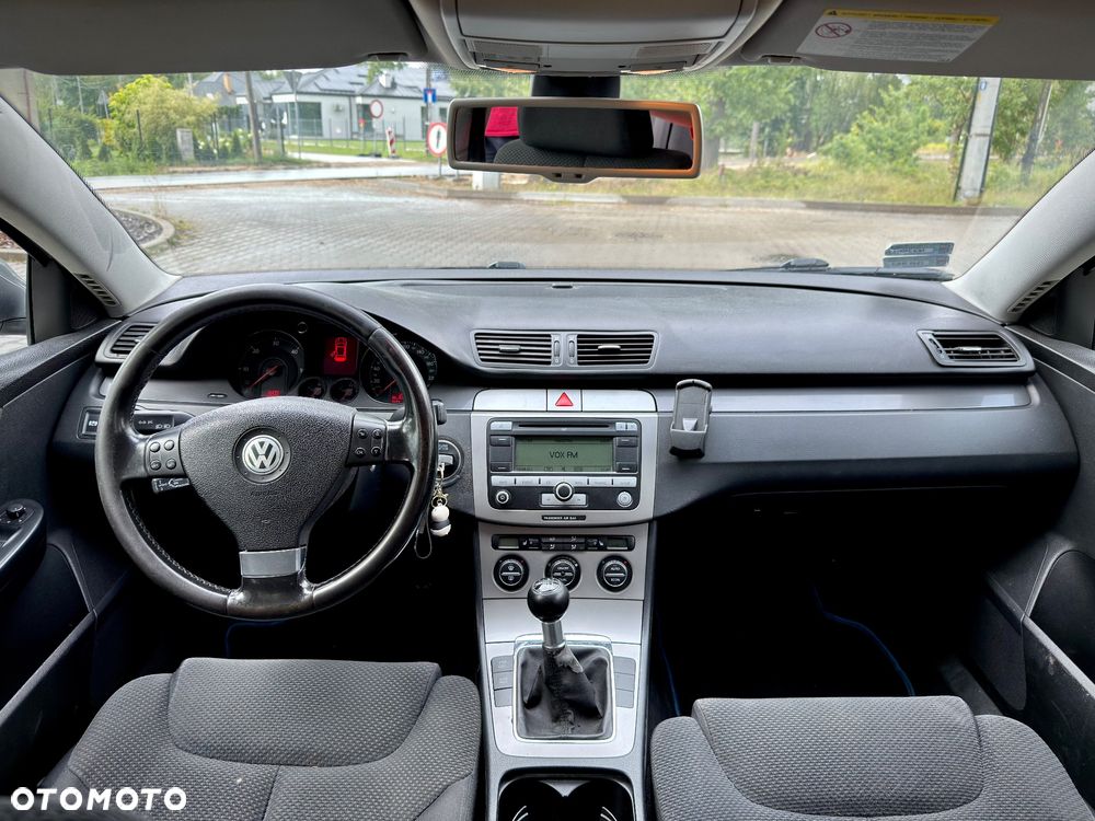 Volkswagen Passat 2.0 TDI Comfortline - 9