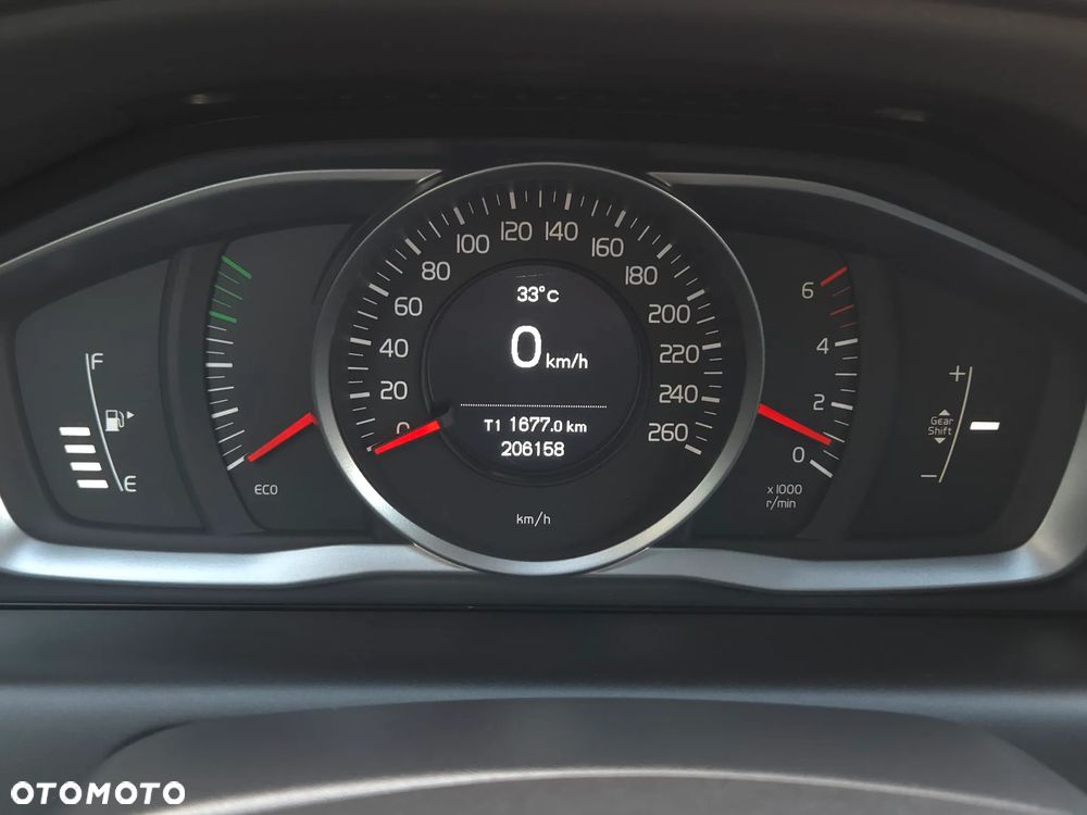 Volvo XC 60 D4 Drive-E R-Design Momentum - 16