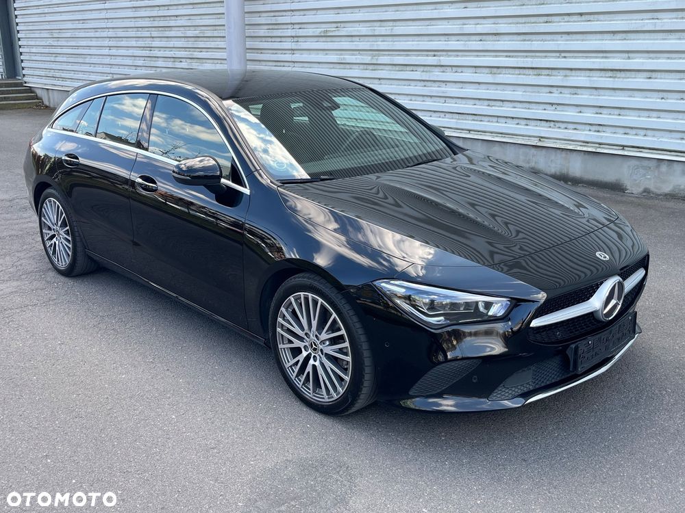 Mercedes-Benz CLA 220 d 8G-DCT - 4