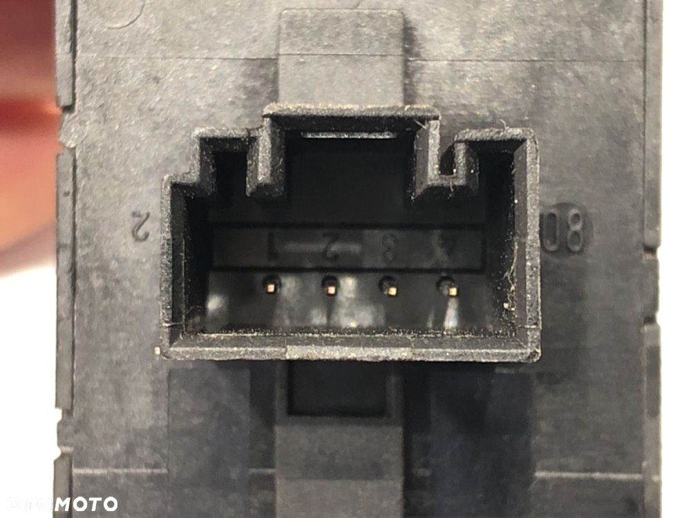 PRZEŁĄCZNIK SZYB  VW PASSAT B6 Variant (3C5) 2005 - 2011 1.9 TDI 77 kW [105 KM] olej napędowy - 4