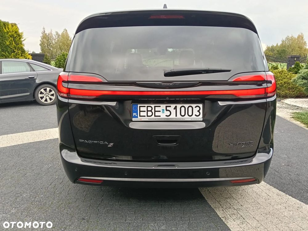 Chrysler Pacifica - 4