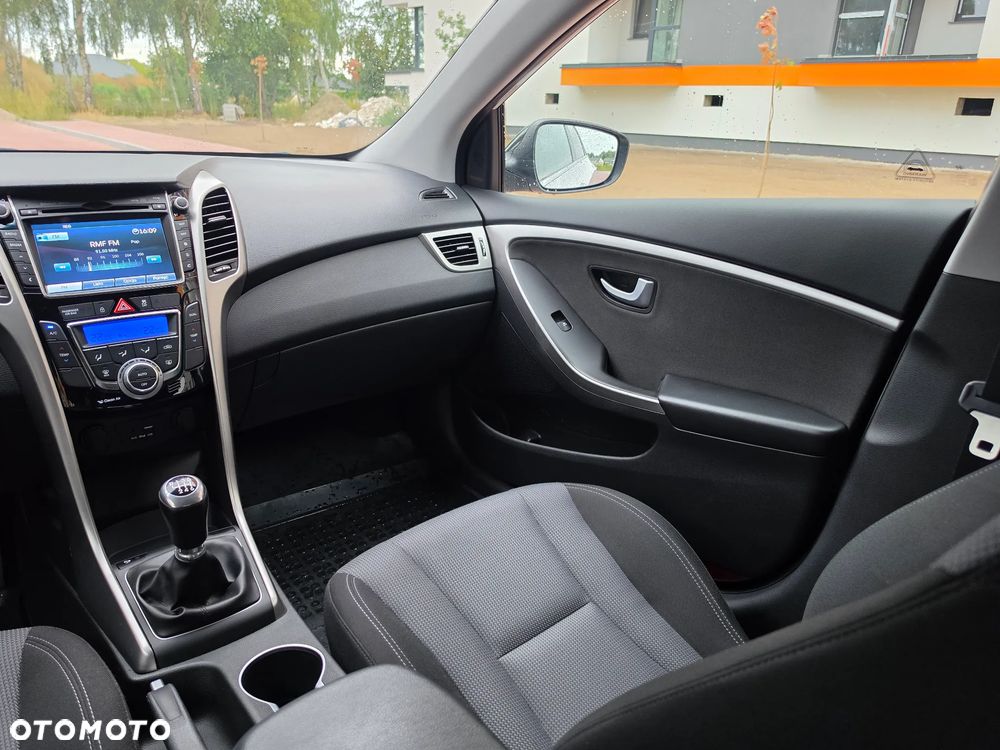 Hyundai i30 1.6 GDI BlueDrive Premium - 29