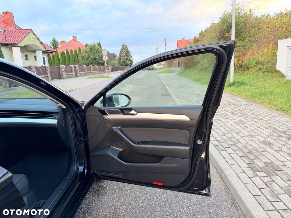 Volkswagen Passat - 7