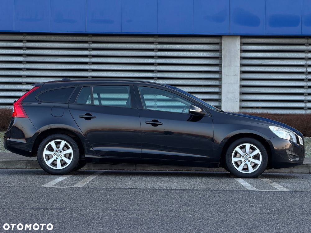 Volvo V60 D3 Summum - 6