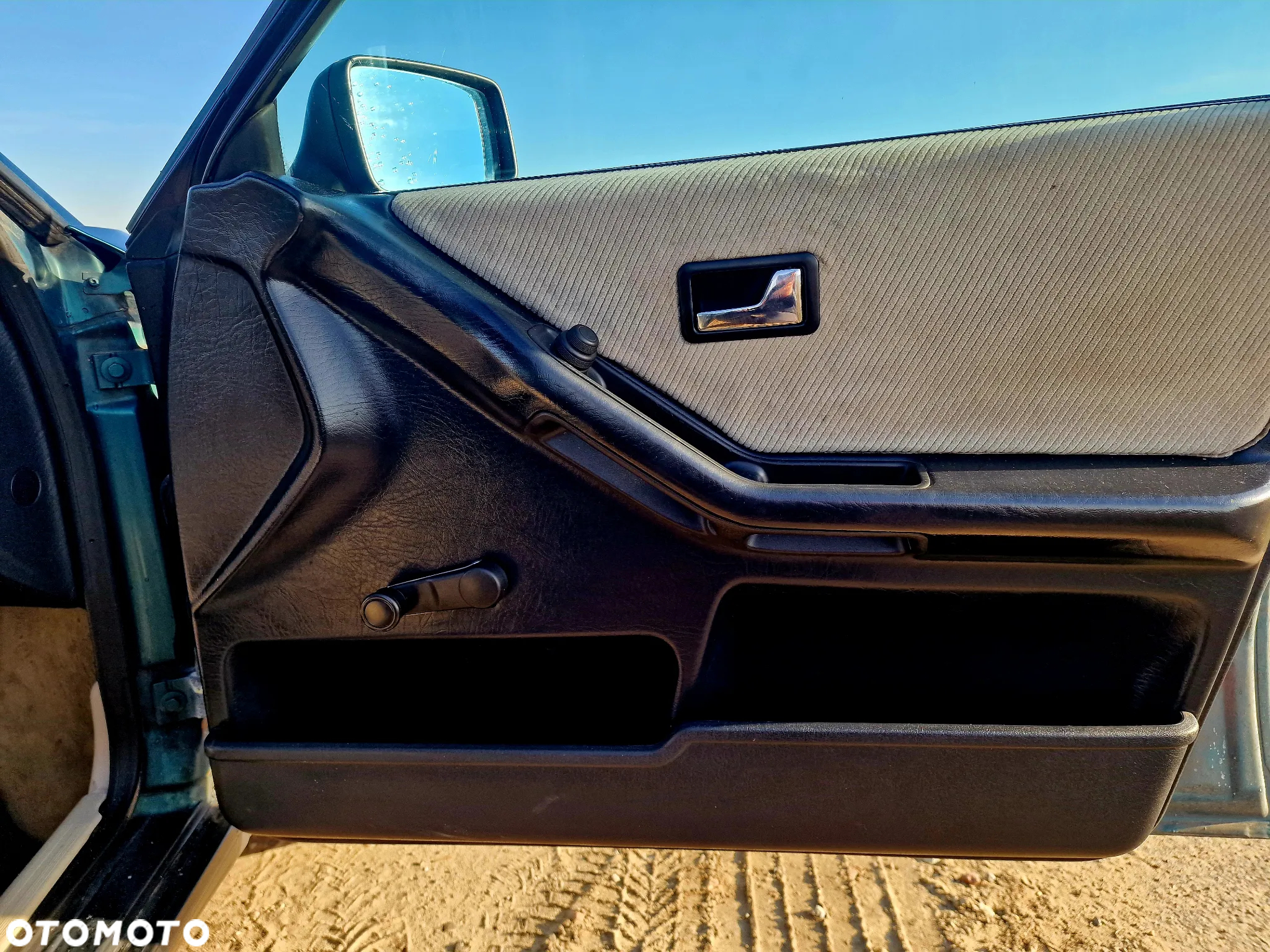 Audi 80 2.0 E - 24