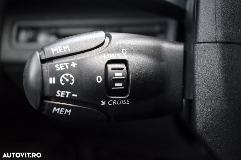 Peugeot 5008 BlueHDI 130 EAT8 Allure - 22