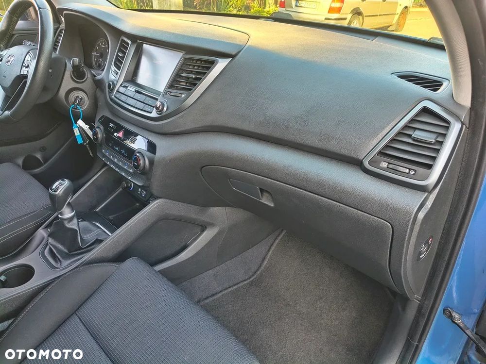 Hyundai Tucson blue 1.6 GDi 2WD Navi - 21