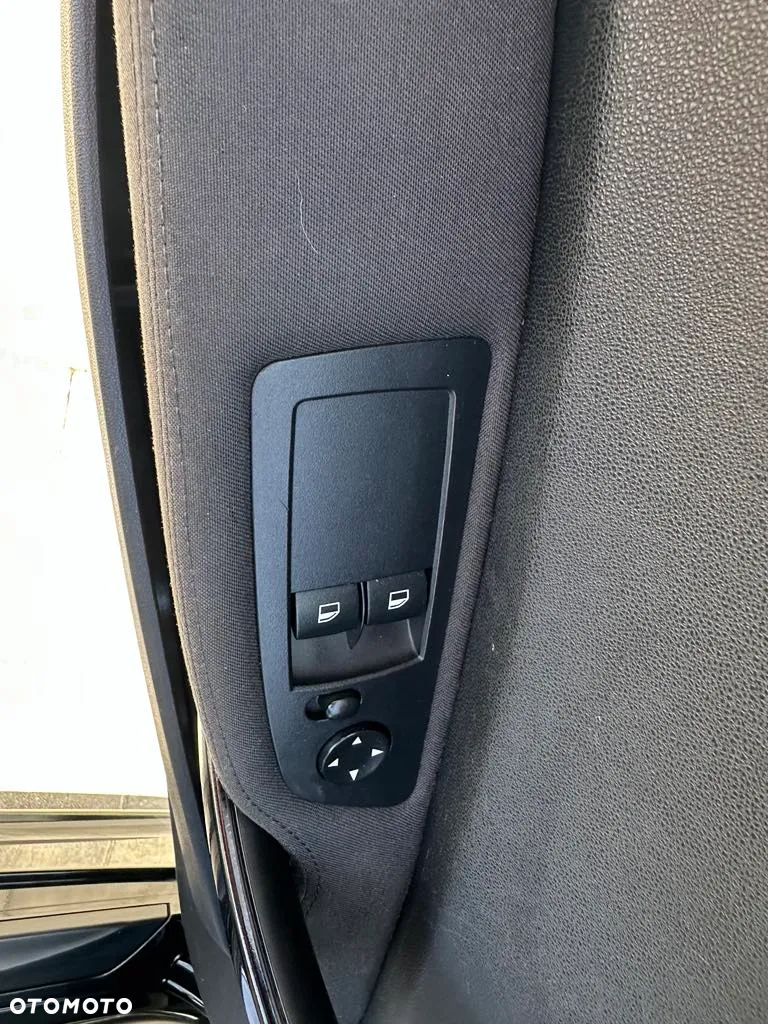 BMW Seria 1 116i - 26