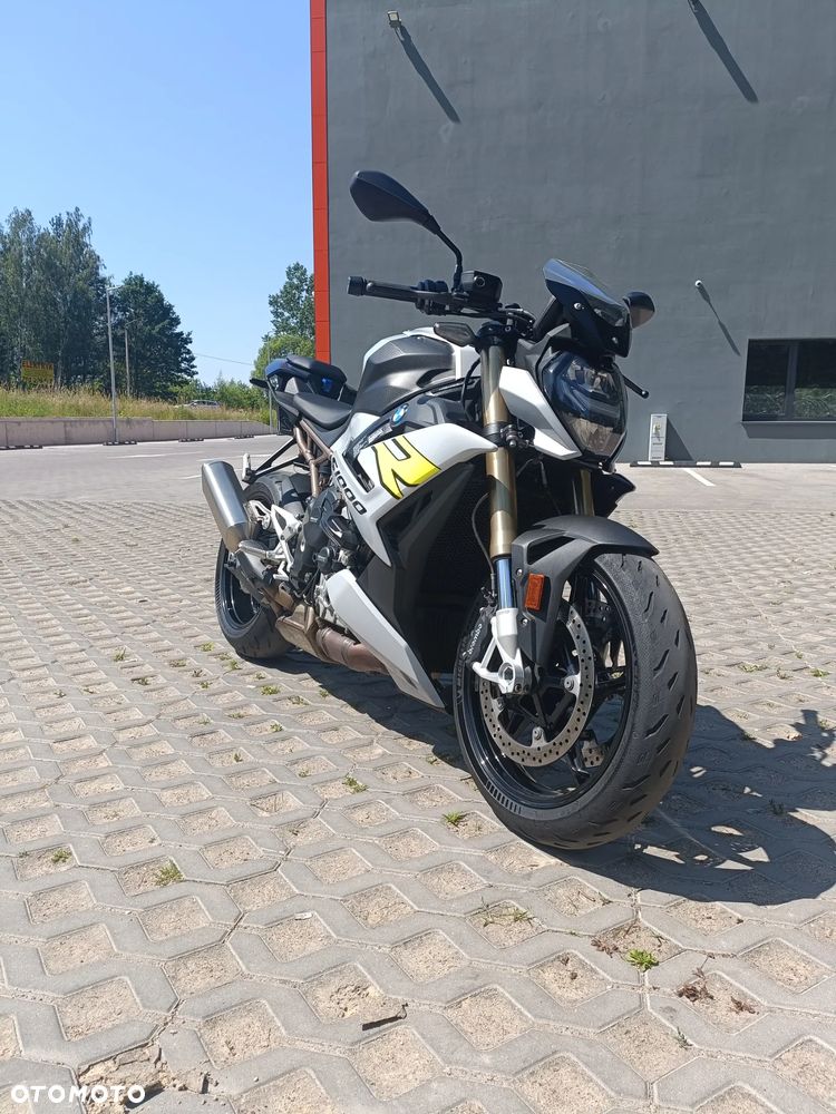 BMW S - 2