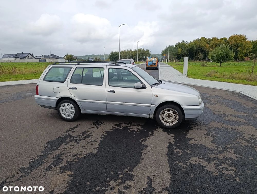 Volkswagen Golf 1.9 TDI - 3