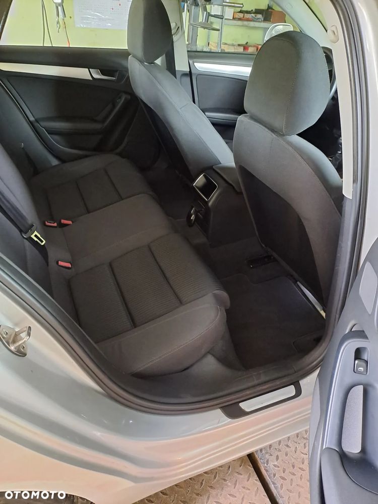 Audi A4 Avant null - 16