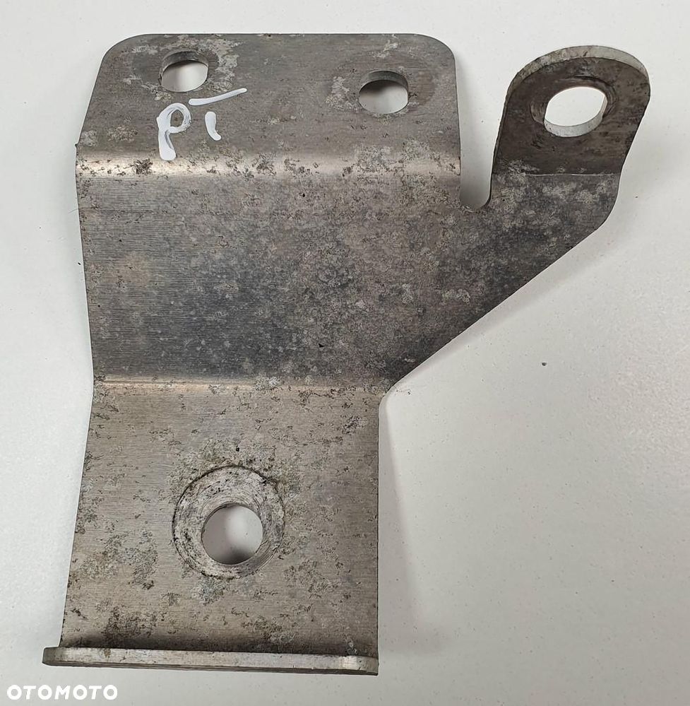 UCHWYT MOCOWANIE PRAWY TYŁ ASTON MARTIN RAPIDE - 1